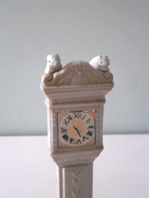 Nursery Rhyme Grandfather Clock figurine by TheLuckyFox on Etsy