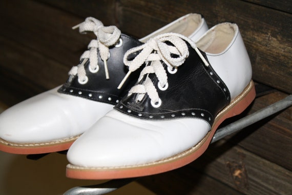 MINT 80s Saddle Shoes Women's Size 8 by BonGrinding on Etsy