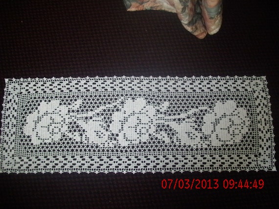 Hand Made Roses Filet Crochet Table Runner