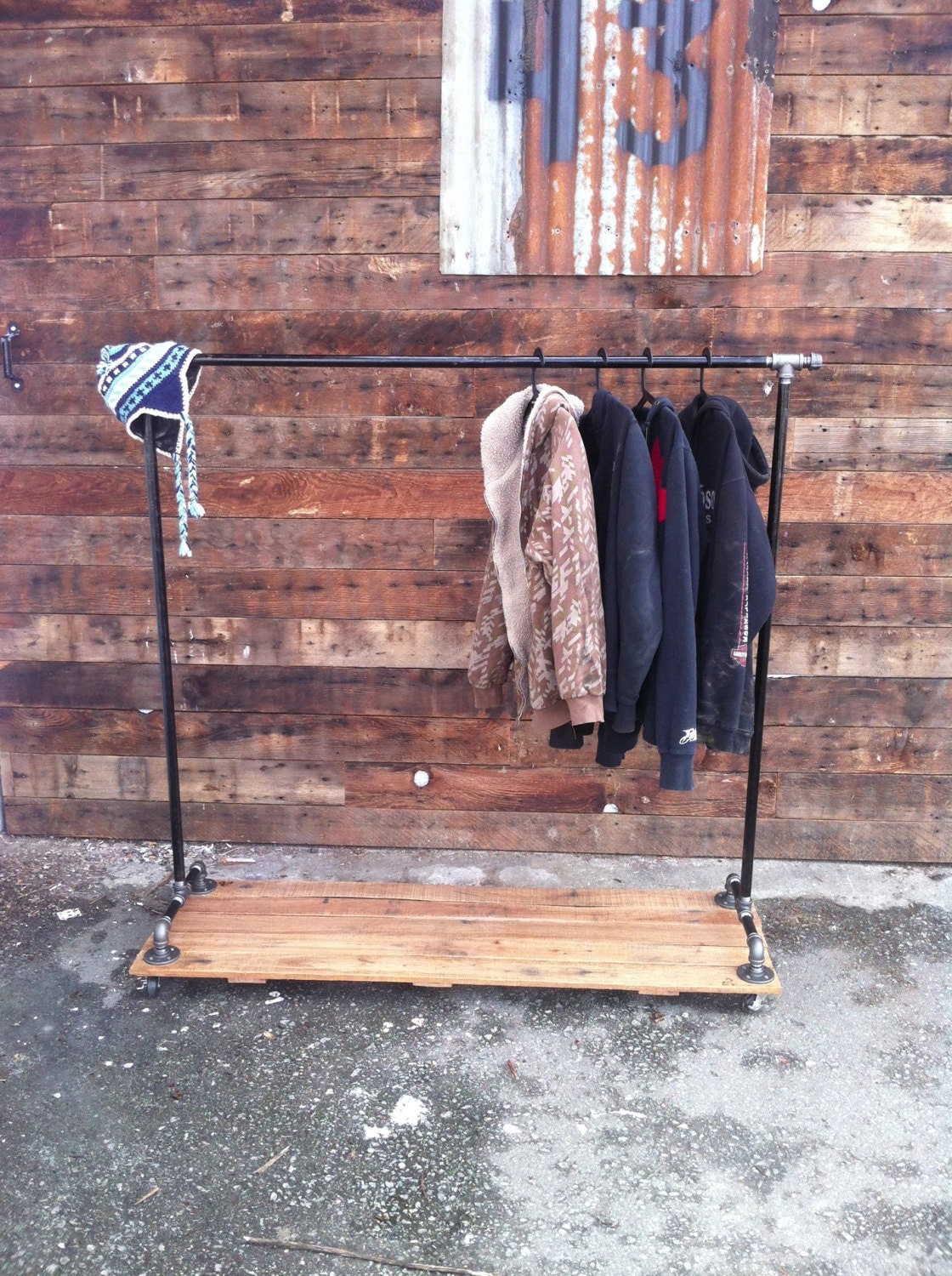Industrial Cast Iron Pipe Clothing Rack