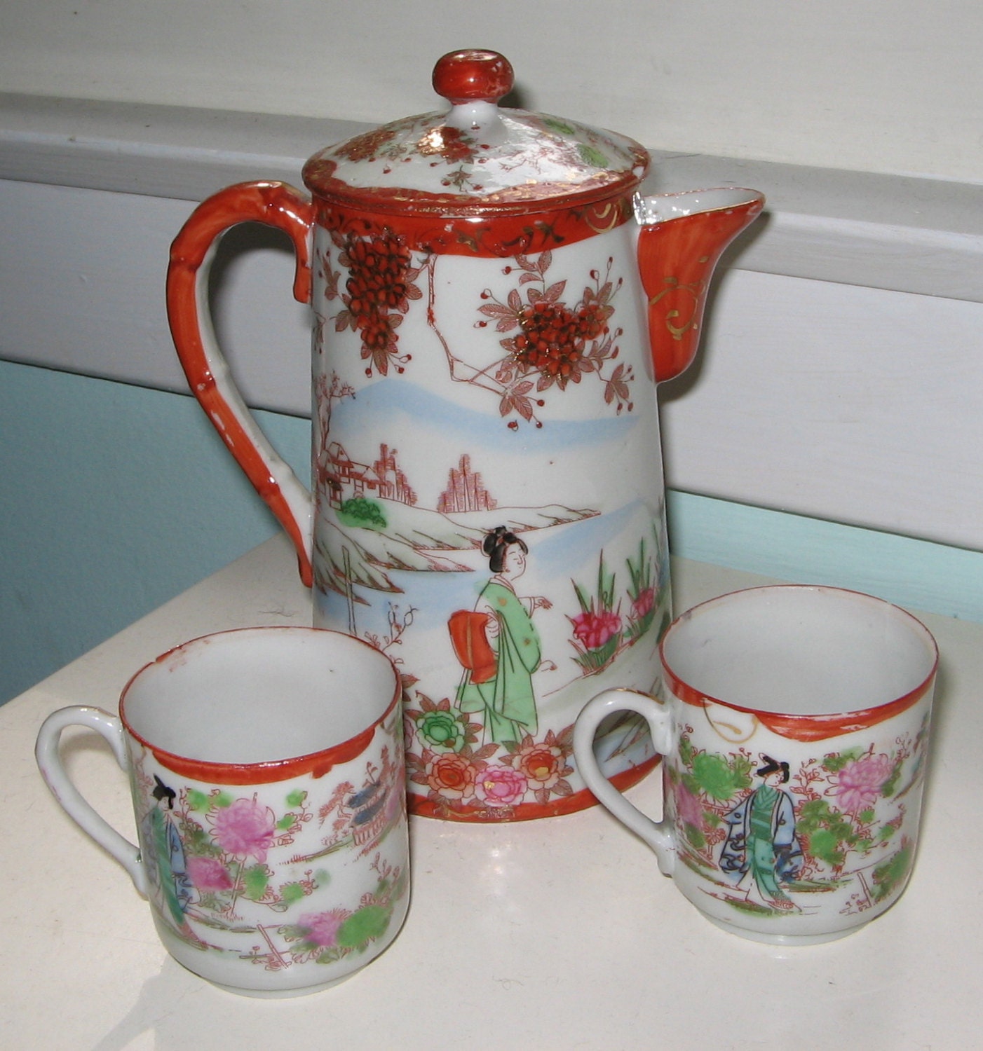 Japanese Satsuma Kutani Porcelain Geisha Tea Pot and Two Tea