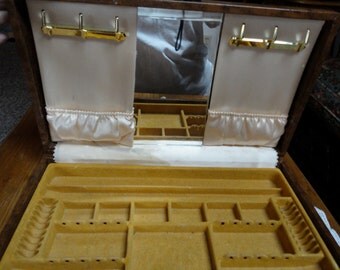 Mele Vintage Jewelry Storage Box Jewelry Box Brown Satin Inside Built In Mirror Jewelry Display Case