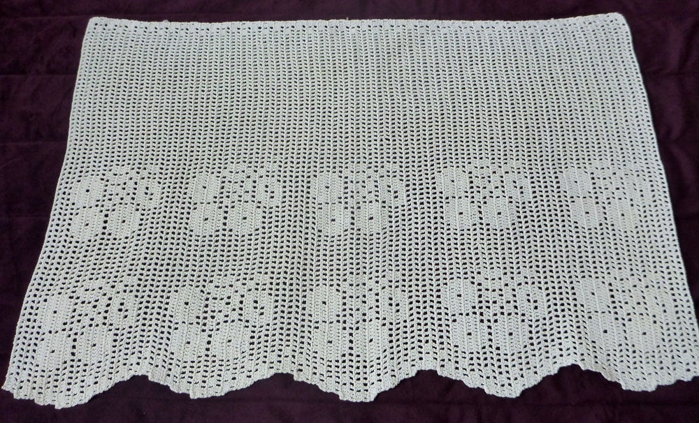 Vintage ecru Crocheted Window Valance with fruits crochet