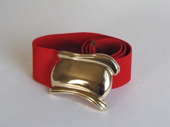 Vintage Red Womens Elastic Stretch Belt With Large Gold Clasp 2711