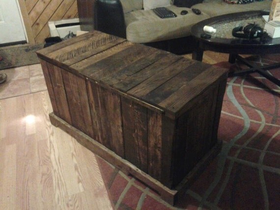 reclaimed wood toy chest