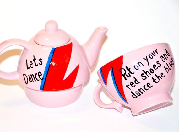 David Bowie inspired 80's Teapot Lets Dance Lyrics