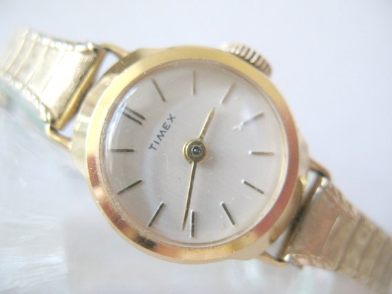 timex original gold classic watch