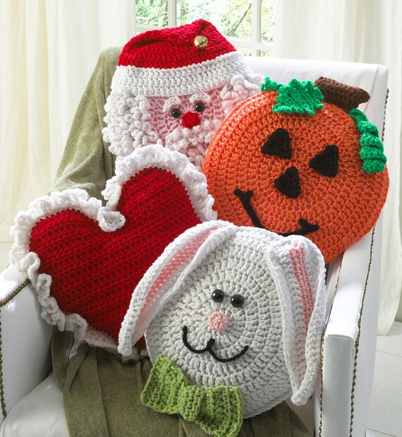 crochet patterns for christmas pillows Pillows 1 Maggiescrochet Crochet Set on Holiday di Crochet Pattern