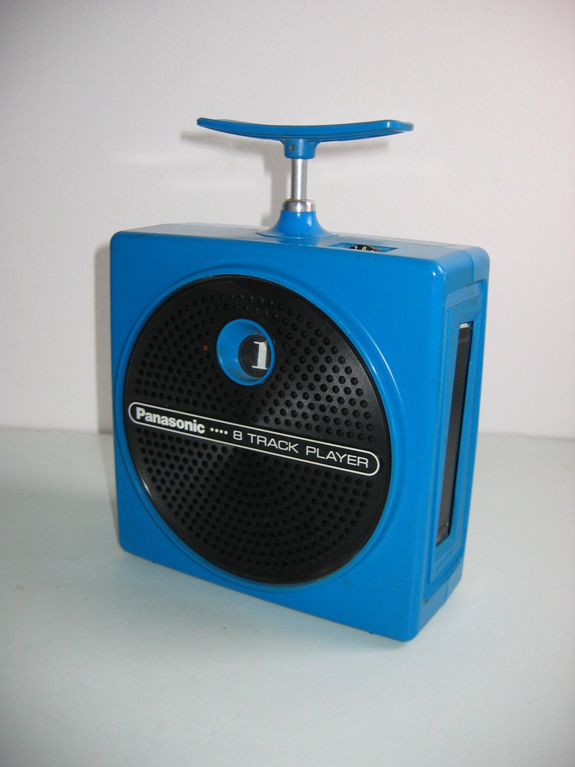 Panasonic TNT 8 Track Plunger Tape Player. Blue Vintage