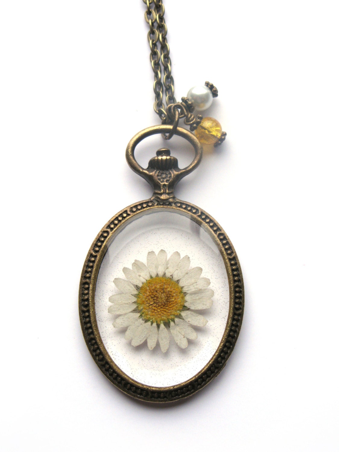 Daisy Resin Pendant Necklace Real daisy in resin in open