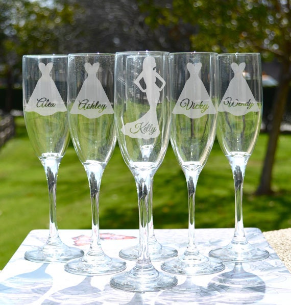 Bridesmaid Gift Personalized Toasting Glass x1 by LetsTieTheKnot