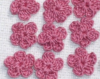 20 handmade dusty rose thread crochet applique flowers -- 1755
