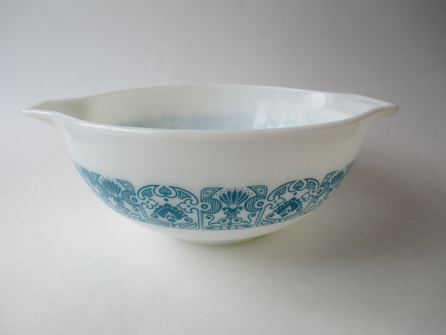 Vintage Pyrex Blue Horizon Cinderella Qt Mixing Bowl Art