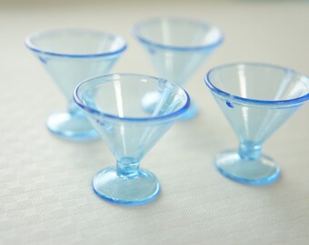 4 pcs Sundae Cup Charm (H27mm) Blue