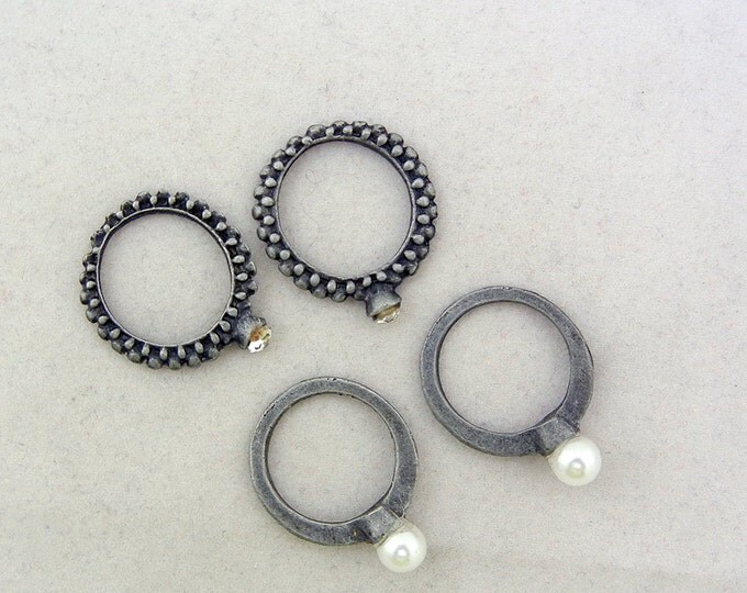 Set of 4 Ring Charms Hematite Rhinestone and Faux Pearl