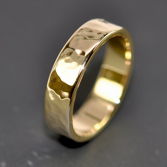 18K Yellow Gold Men's Wedding Band Hammered 5mm Ring Sea