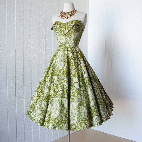 vintage 1950s dress ...gorgeous green floral cotton FULL