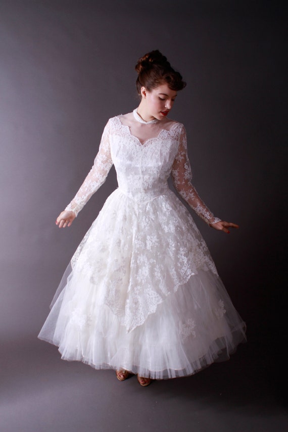 Vintage 1950s Wedding Dress Tea Length Tulle and Lace
