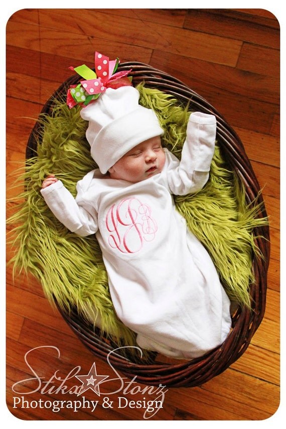 personalized gowns newborn