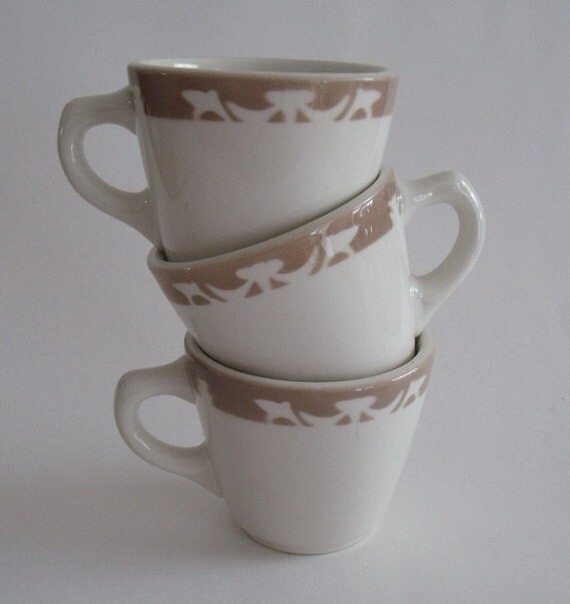 Design Mugs  Ware vintage Vintage cups Syracuse Restaurant Airbrush Taupe Cups restaurant or