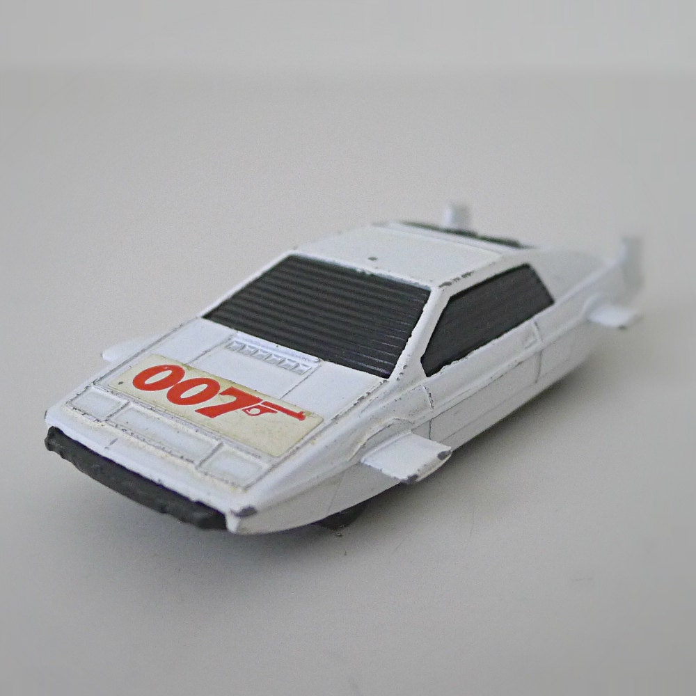 corgi lotus esprit 007