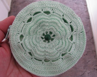 Petite Lily Pouch in Mint Green / Fully lined