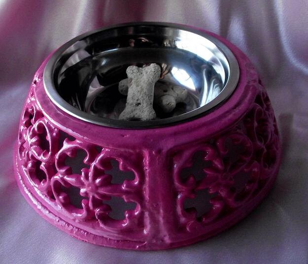 Pets/Cast Iron Pet Bowl / Cat Dog Dish/ Feeder /Painted in