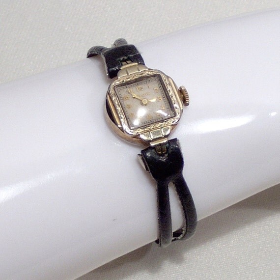 Vintage Bulova Ladies Watch Wind Up Works Well Sleek