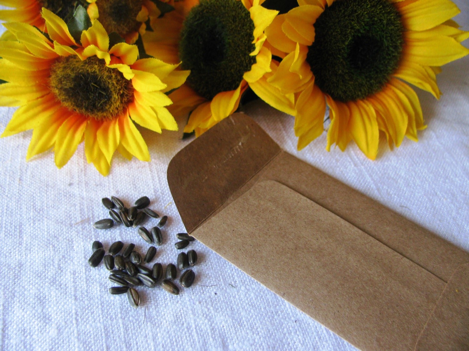 30 Sunflower seed filled packets by PlantablesAndPaper on Etsy