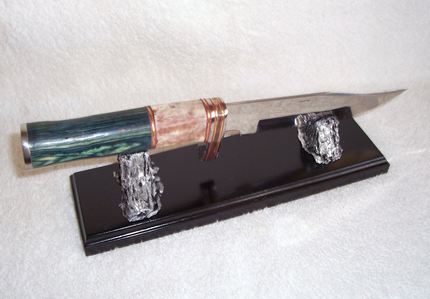 Large Fixed Blade Knife Display Stand Black Base Molten