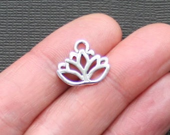 10 Rose charms antique silver tone F57