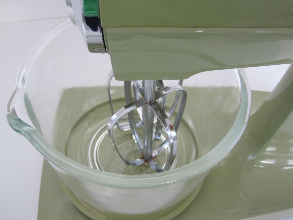 Vintage Stand Mixer Avocado Green Sunbeam Mixmaster 1970s
