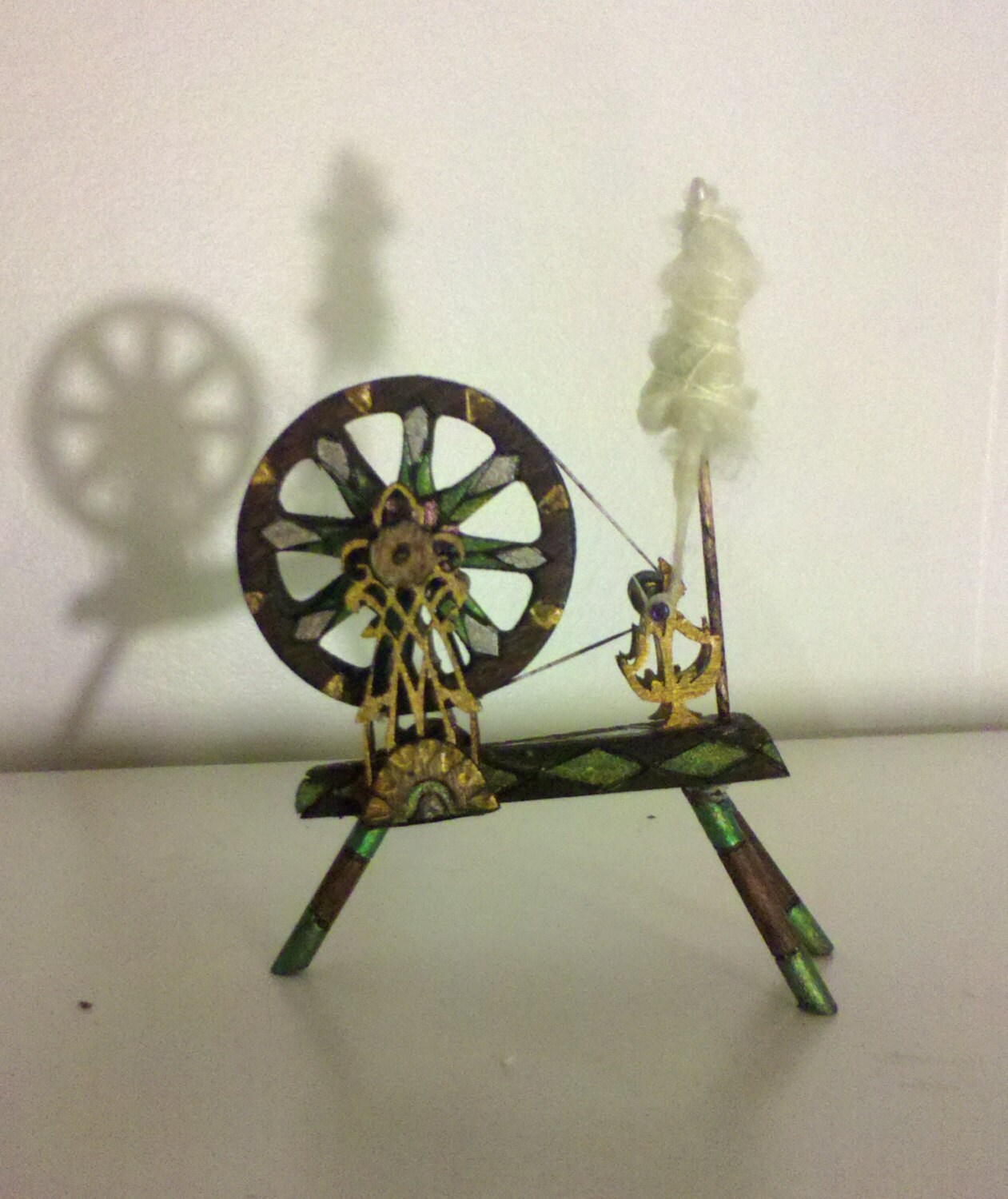 miniature dollhouse artisan spinning wheel