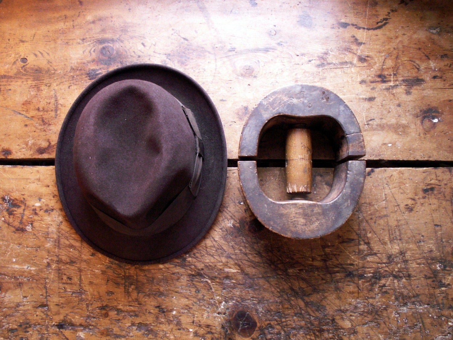 boot barn hat stretcher
