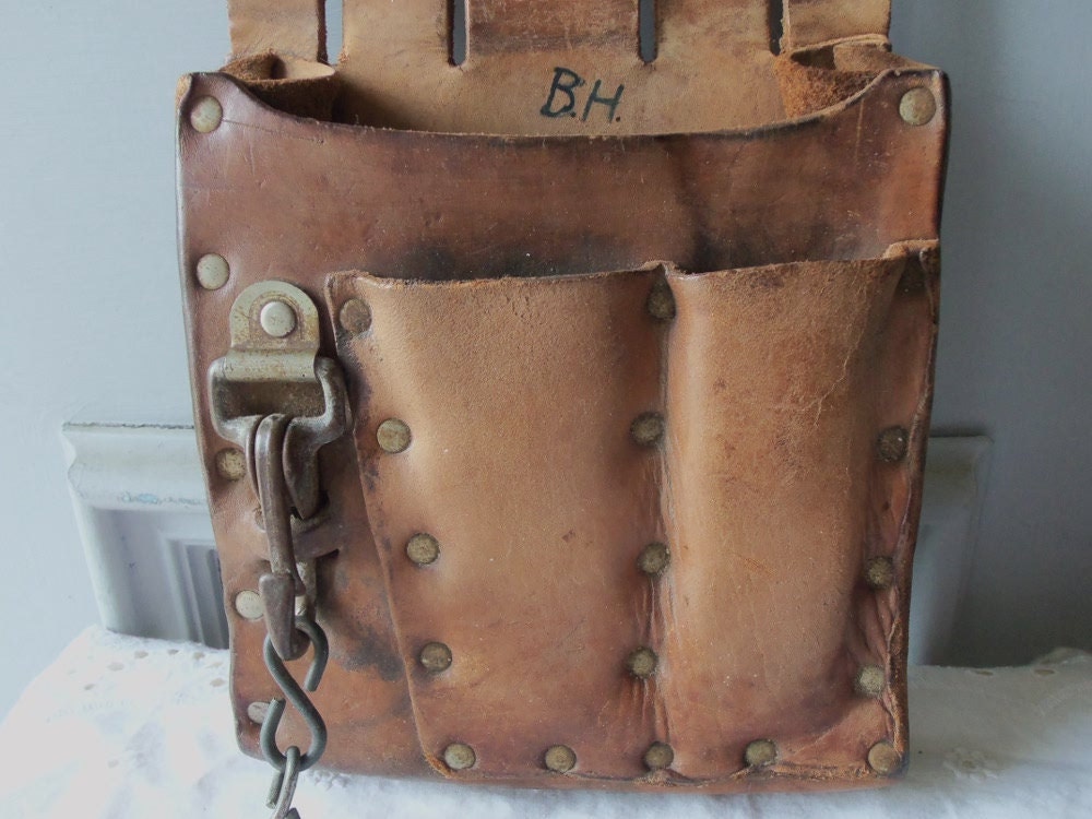 Antique Leather Workingman's Toolbelt Crusty and Rusty