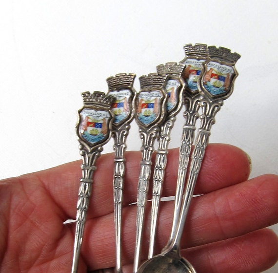 Vintage Mid century collectable Auckland coat of arms silver