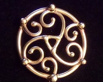 Triskeion Hair Stick in bronze