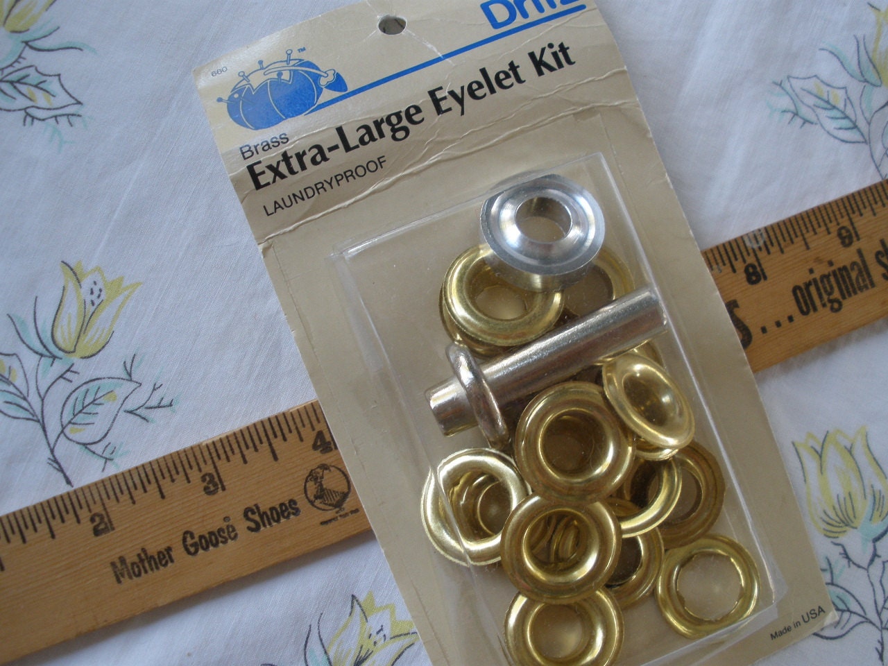 Cool Vintage Tools Dritz Brass ExtraLarge Eyelet Kit with