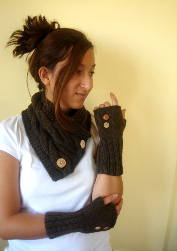 Items similar to Autumn fashion./ Hand knit Neck Warmer / Scarf and