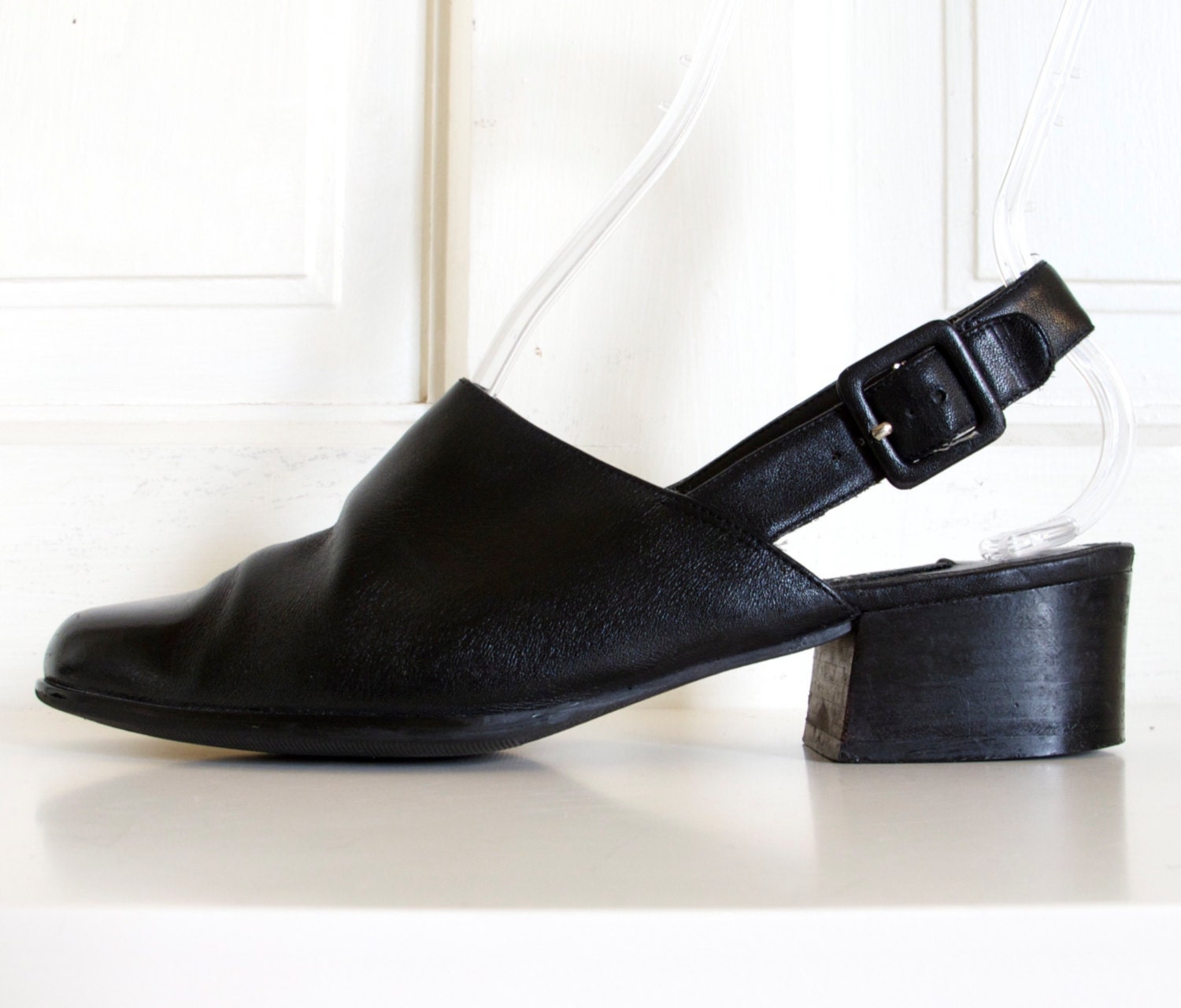 90s Black Leather Slingback Shoes / Closed Toe Sandals