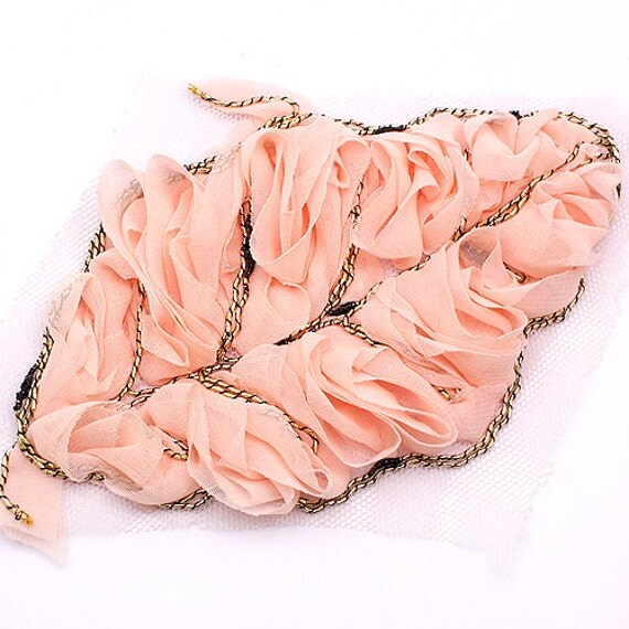 FC37,Petal motif Corsage - 70x120mm