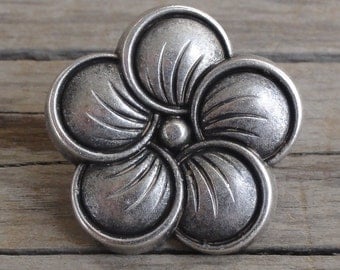 Large Neroli Flower Metal Buttons - 3/4" Shank Buttons