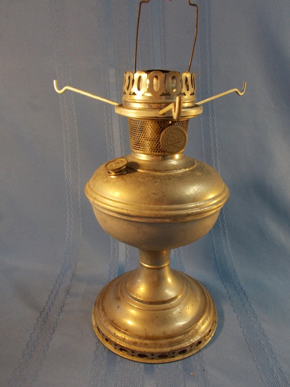 Bradley and Hubbard Mantle Lamp Company Model 11 Oil Lamp