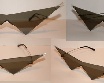 Mini V pointy cosplay glasses black lenses