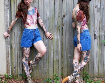 Vintage // 1990's High Waisted Grunge Denim Shorts // Jean Shorts No Excuses // Size 4 6