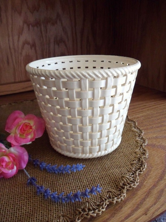 Basket Weave Plastic Planter Holder White Basket by MountainThyme1