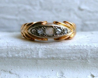 Antique 18K Yellow Gold Rose Cut Diamond Band.