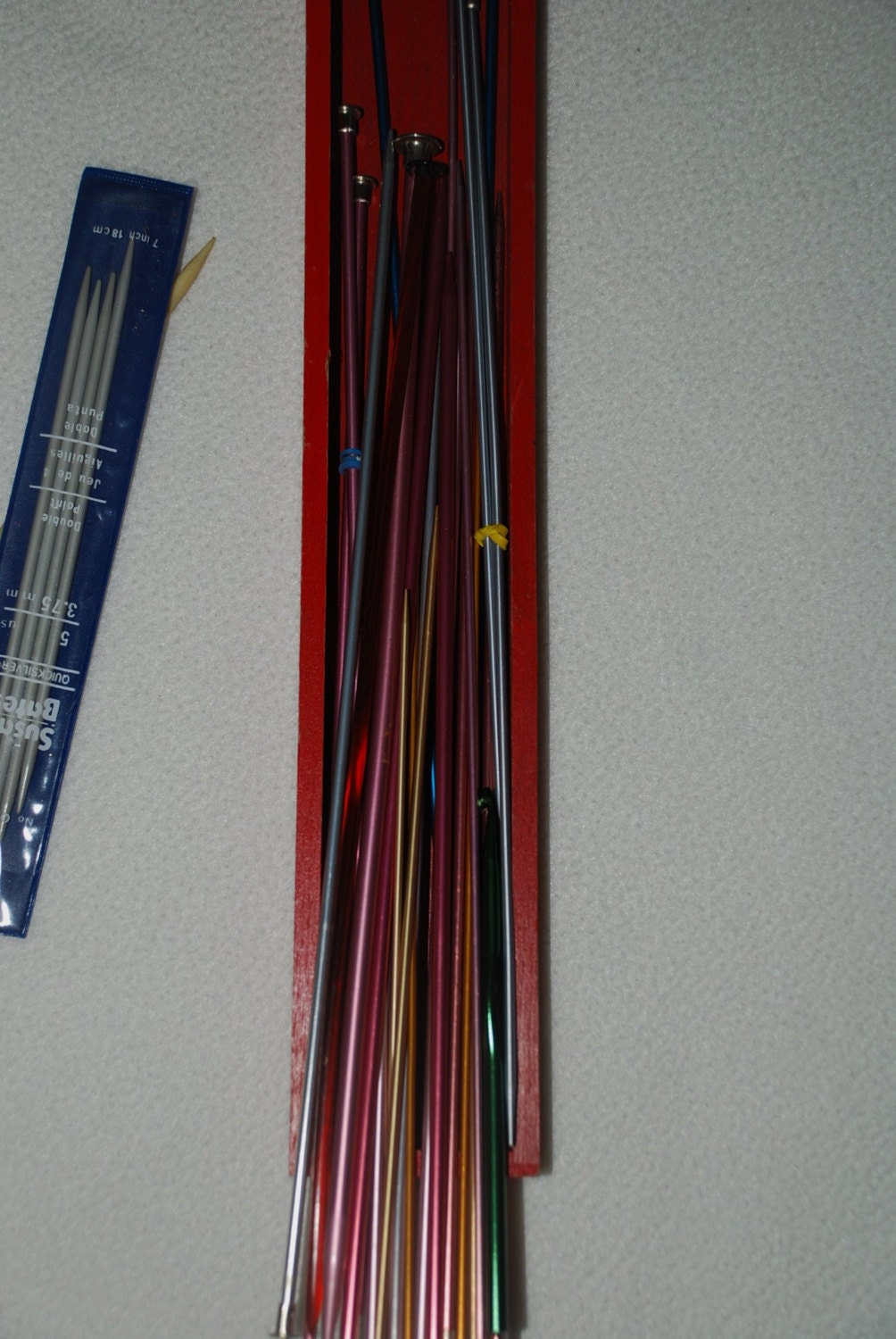 Vintage Knitting Needle Case....Wooden