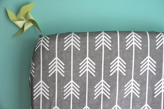 fitted crib sheet in charcoal arrows