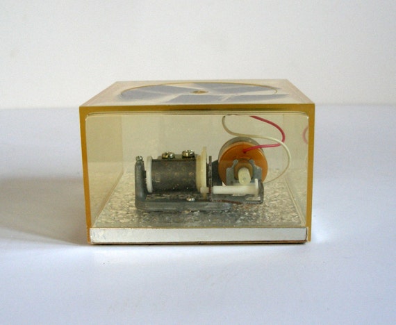 Vintage SOLAR Powered MUSIC BOX Lara's Theme No Batteries